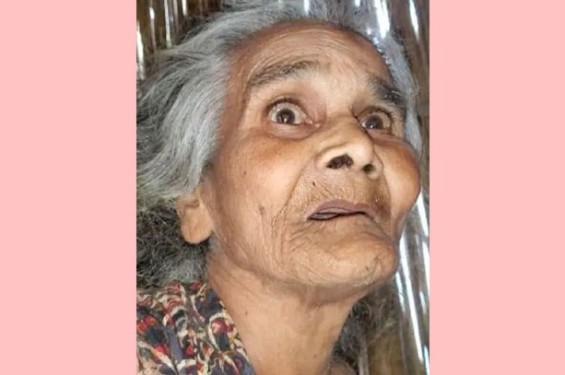 ফরিদপুরে ছাগলের ঘরে তালাবন্দি বৃদ্ধ মা, উদ্ধার করলেন নির্বাহী কর্মকর্তা