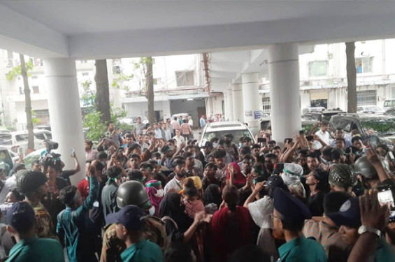 সচিবালয়ে ঢুকে বিক্ষোভের ঘটনায় গ্রেপ্তার ২৬ জন ছাত্রলীগের সঙ্গে জড়িত: পুলিশ
