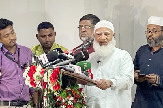 দেশকে ভালোবাসলে কেউ পালাতে পারে না: জামায়াত আমির