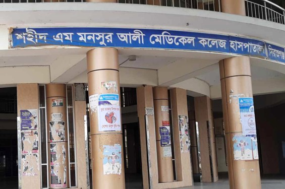 সিরাজগঞ্জে কৃষকের জমির ধান কেটে দিলেন আনসাররা