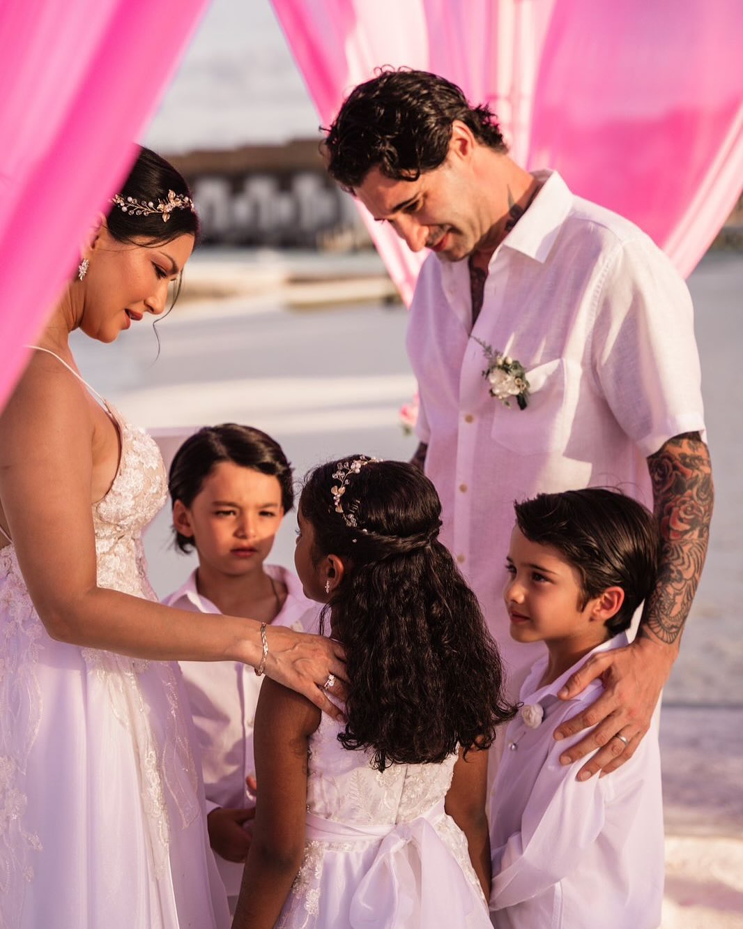 sunnyleone-and-danielweber-vow-renewal-in-the-maldives-was-a-total-vibe-their-kids-were-there-to-witness-the-love-fest-making-it-a-true-family-affair-sunnyleone-bollywood-bollywoodwedding-pinkvi-2-20241105082217