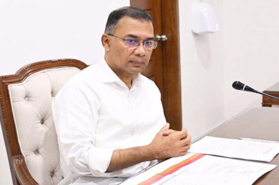 বহর থামিয়ে অ্যাম্বুলেন্সকে পথ করে দিলেন প্রধানমন্ত্রী