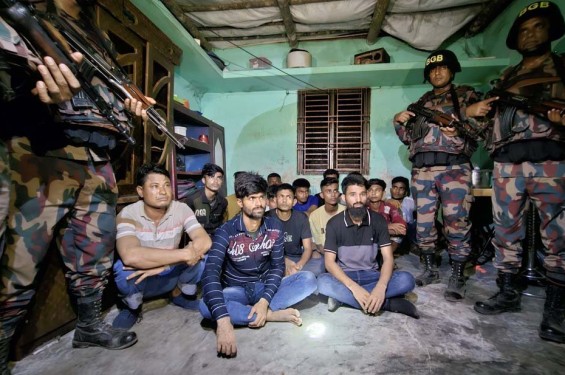টেকনাফে ‘জিম্মিঘর’ থেকে ১৪ অপহৃত উদ্ধার