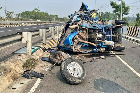 ঢাকা-ভাঙ্গা এক্সপ্রেসওয়েতে ভয়াবহ দুর্ঘটনায় নিহত ৫