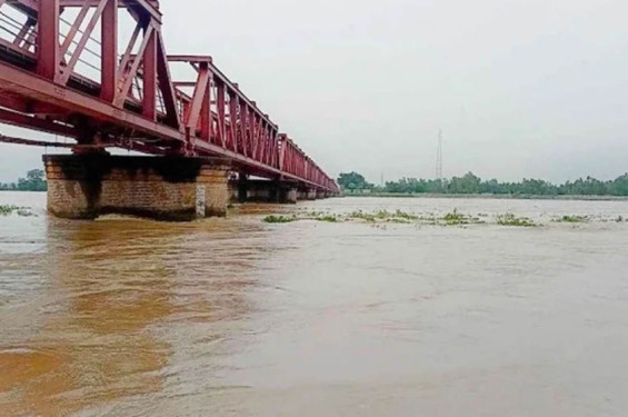 আখাউড়ায় কমতে শুরু করেছে উজানের ঢলের পানি