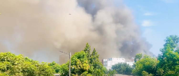 টঙ্গীতে ড্রাগ ইন্টারন্যাশনালে আগুন নিয়ন্ত্রণে ১৯ ইউনিট, সেনা মোতায়েন