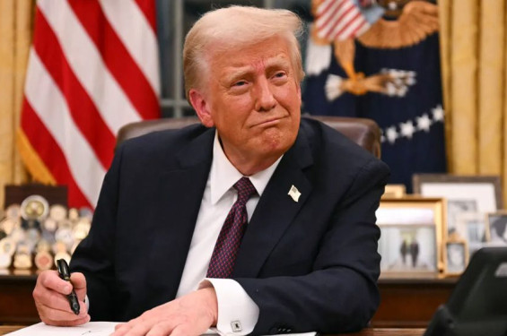 এবার নিখোঁজ পাইলটকে উদ্ধারের দাবি ট্রাম্পের