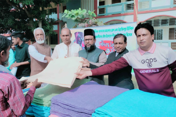 নবীনগরে হতদরিদ্র মানুষের মাঝে শীতবস্ত্র বিতরণ