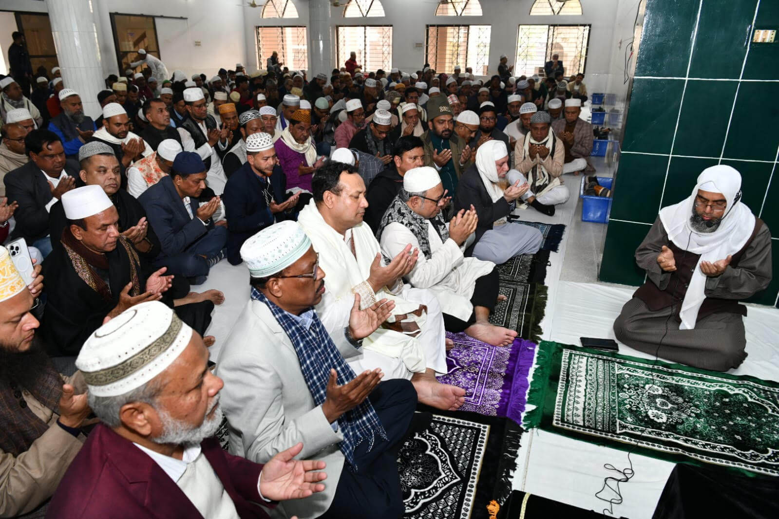 জাতীয় বিশ্ববিদ্যালয়ে খালেদা জিয়ার মাগফেরাত কামনায় দোয়া মাহফিল