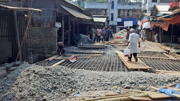 টাঙ্গাইলে কালভার্টে কাঠের পরিবর্তে বাঁশ, কার্যসহকারী চাকরিচ্যুত