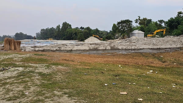 সরিষাবাড়ীর পিংনায় অবৈধ বালুঘাটের বিস্তার, রাজস্ব হারাচ্ছে সরকার