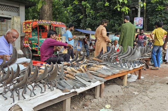 টাঙ্গাইলে আশানুরূপ ক্রেতা নেই কামারের দোকানগুলোতে