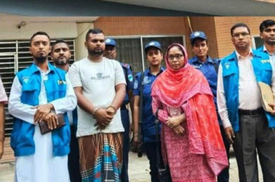 বেনাপোলে ঘুষকাণ্ড: অবশেষে বরখাস্ত রাজস্ব কর্মকর্তা শামীমা আক্তার