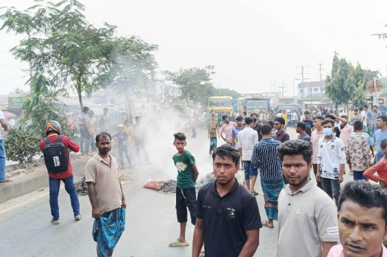 গাজীপুরের শ্রীপুরে সুতা কারখানায় ভাঙচুর, ৫০০ শ্রমিকের বিরুদ্ধে মামলা