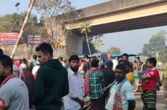 নরসিংদীতে কমিউটার ট্রেনে কাটা পড়ে শ্রবণ প্রতিবন্ধী যুবকের মর্মান্তিক মৃত্যু