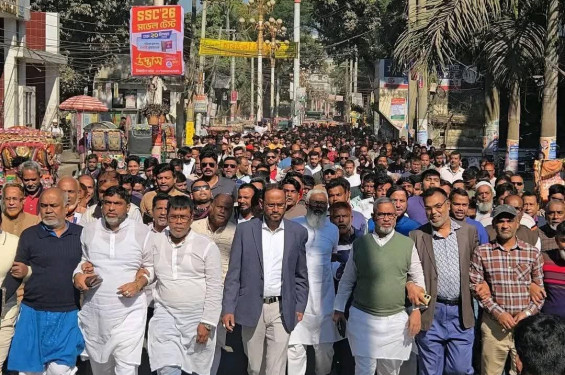 ওসমান হাদির ওপর হামলার প্রতিবাদে টাঙ্গাইলে বিএনপি'র বিক্ষোভ মিছিল