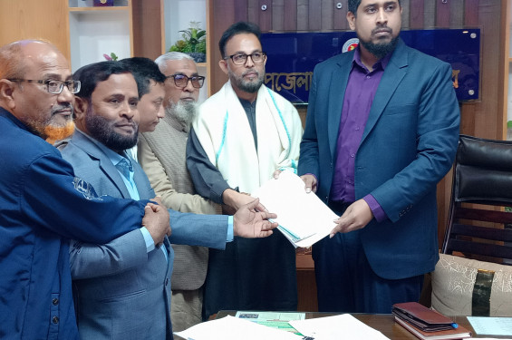 যশোর-১ আসনে বিএনপির মো. নুরুজ্জামান লিটনের মনোনয়নপত্র দাখিল