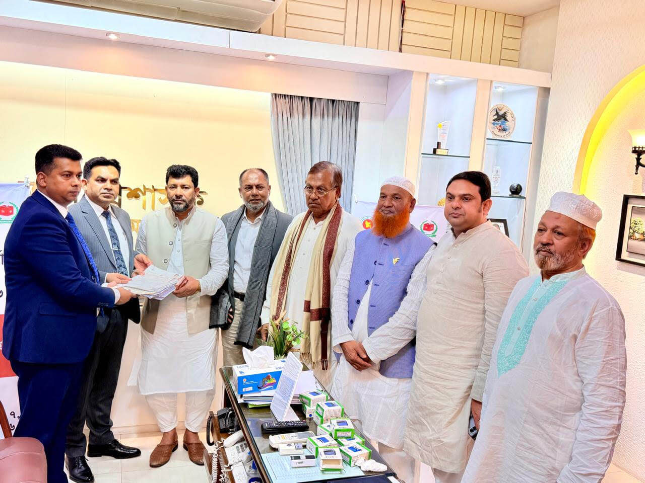 চট্টগ্রাম-১৫ আসনে মনোনয়নপত্র জমা দিলেন বিএনপির নাজমুল মোস্তফা