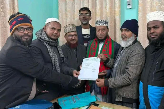 কুষ্টিয়ায় ৩৩ প্রার্থীর মনোনয়ন দাখিল, দুই আসনে বিএনপির গলার কাঁটা ‘বিদ্রোহী’