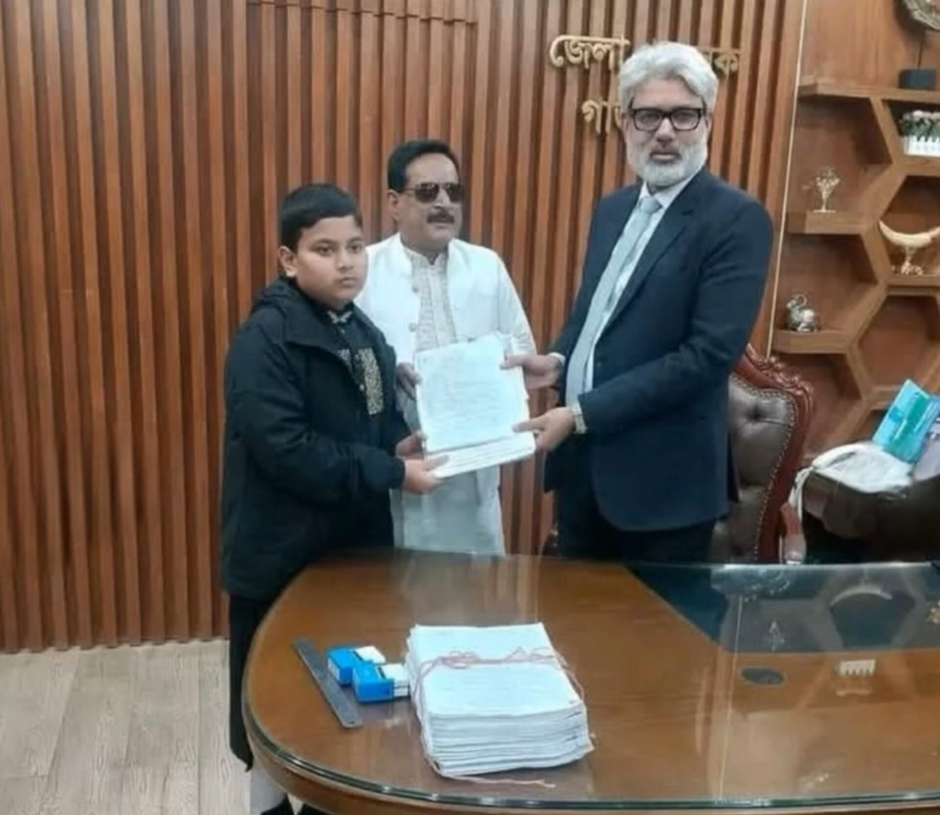গাজীপুরের ৫ আসনে মনোনয়নপত্র জমা দিলেন ৫৩ প্রার্থী