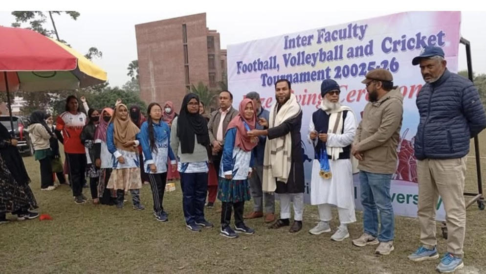 গাকৃবিতে প্রথম আন্তঃঅনুষদীয় ক্রীড়া প্রতিযোগিতার পুরস্কার বিতরণ