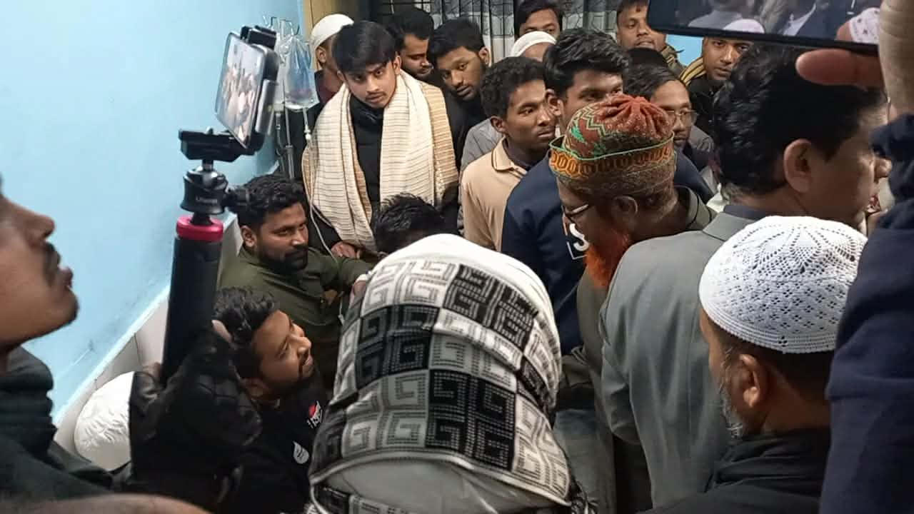 পঞ্চগড়ে শিক্ষার্থীদের ওপর সেনাবাহিনীর লাঠিচার্জ: তদন্তের আশ্বাসে আন্দোলন স্থগিত
