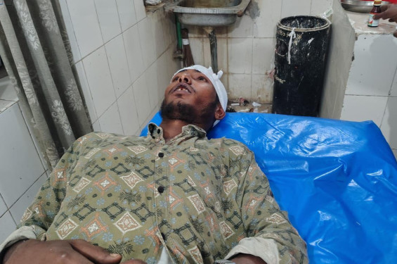 বাউফলে পাওনা টাকা চাওয়ায় যুবককে কুপিয়ে জখম, বাবা-মাসহ আহত ৩