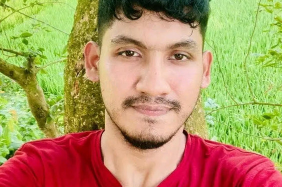 আমার ভাইকে আপনারা রক্ষা করেন, বশেমুরবিপ্রবির আটক রাফির বোনের আহাজারি