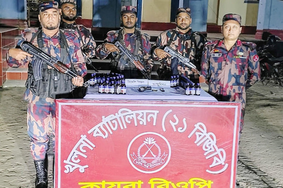 শার্শা সীমান্তে বিদেশি পিস্তল ও গুলিসহ ভারতীয় মাদক উদ্ধার