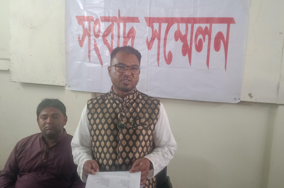 পঞ্চগড় প্রেসক্লাবে চা বাগানের বন্ধকীর জামানতের টাকা উদ্ধারের দাবিতে সংবাদ সম্মেলন
