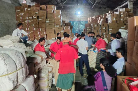 বেনাপোলে ঘোষণাবহির্ভূত পণ্য জব্দ, প্রায় কোটি টাকার শুল্ক ফাঁকির চেষ্টা