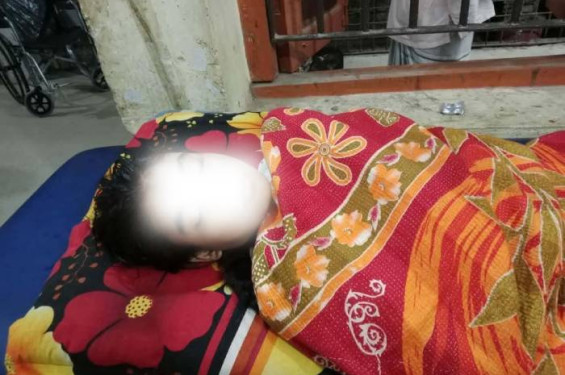 স্কুলে নিখোঁজ ছাত্রী, রাতে কক্ষে মিলল অজ্ঞান অবস্থায়—দপ্তরির ভূমিকা নিয়ে প্রশ্ন