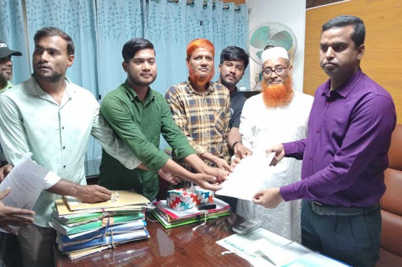 ঠাকুরগাঁওয়ে পিলখানা হত্যাকাণ্ডে চাকুরীচ্যুতদের পূণর্বহাল ও সাজাপ্রাপ্তদের মুক্তির দাবীতে স্মারক লিপি প্রদান
