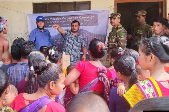 আলীকদমের কুরুকপাতায় ৭০ শিশু হাম-রুবেলা উপসর্গ নিয়ে হাসপাতালে, ২০০ জনকে জরুরি টিকাদান