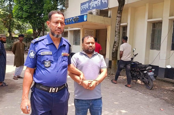 দূরন্ত পলাশ গ্রুপের প্রধান এডমিন রানা গ্রেপ্তার, প্রতারণা মামলায় এক বছরের সাজাপ্রাপ্ত পলাতক আসামি