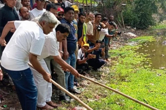 যশোরে পরিচ্ছন্নতা অভিযানের উদ্বোধন করলেন বিদ্যুৎ প্রতিমন্ত্রী