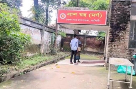 ডাকাতদের ২৫ মিনিটের তান্ডব, গৃহকর্তা কে কুপিয়ে হত্যা লুট ৪ লাখ টাকা