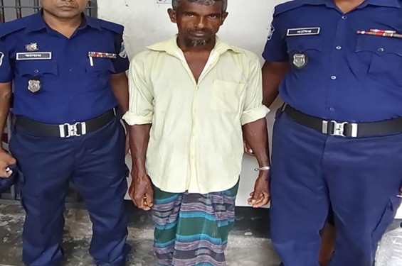 ১১ বছরের এক শিশুকে ধর্ষণের অভিযোগে এক ব্যক্তি আটক