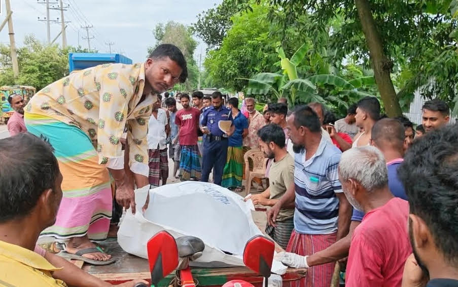 ওভারটেক করতে গিয়ে মর্মান্তিক দুর্ঘটনা, পাঁচদোনায় সিএনজির দুই যাত্রী নিহত