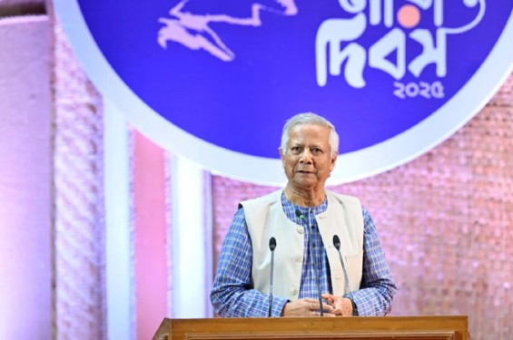 পতিত স্বৈরাচার দেশে নৈরাজ্য সৃষ্টি করতে বিপুল পরিমাণ অর্থ বিনিয়োগ করছে: প্রধান উপদেষ্টা