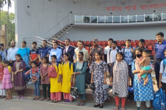 সাজাভোগ শেষে বেনাপোল দিয়ে দেশে ফিরলো ২১ বাংলাদেশি নারী-পুরুষ ও শিশু