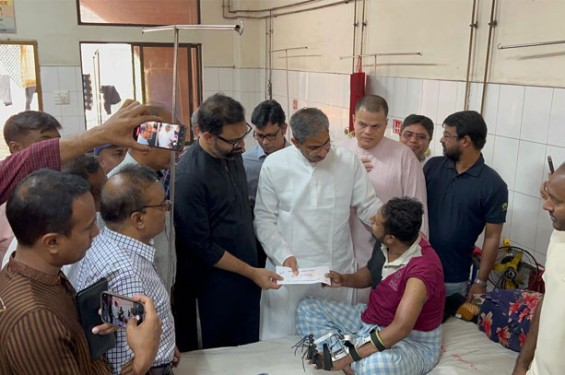 তারেক রহমানের নির্দেশনায় পঙ্গু হাসপাতালে ঈদ উপহার বিতরণ করলেন ইঞ্জিনিয়াররা