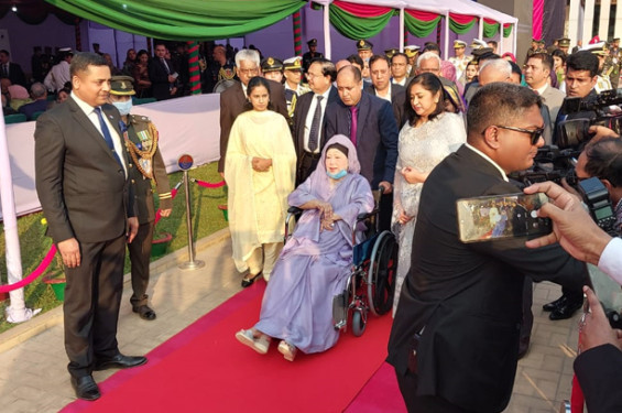 সেনাকুঞ্জে পৌঁছেছেন বেগম খালেদা জিয়া