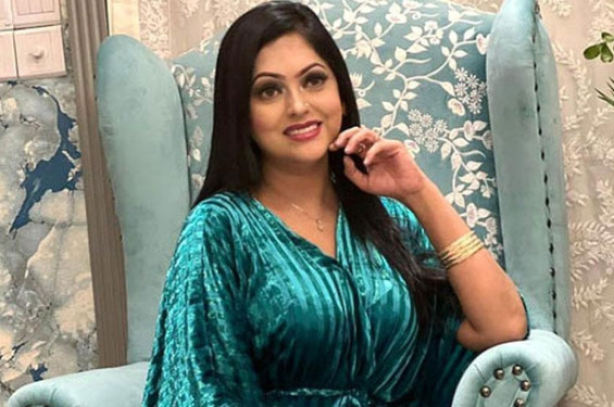 নায়িকা নিপুণ পুলিশ হেফাজতে