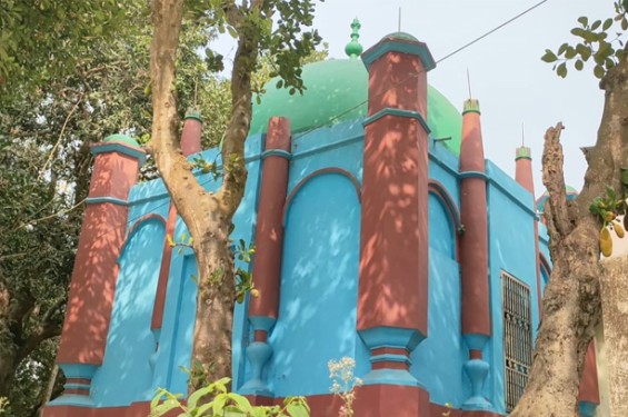 নবীনগরে প্রায় ৪০০ বছরের নান্দনিক জামে মসজিদ