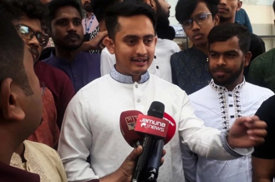সেনাপ্রধানের সঙ্গে বৈঠক নিয়ে নিজেদের মধ্যে কোনো মতানৈক্য নেই: সারজিস আলম