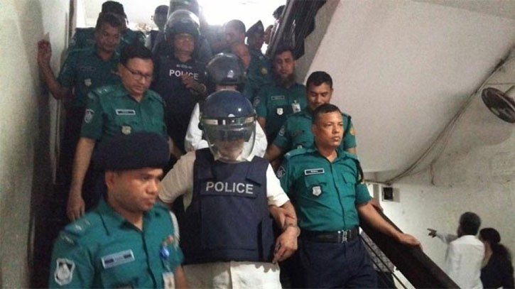 সাবেক আইনমন্ত্রী ও বিমানমন্ত্রীসহ নতুন মামলায় গ্রেপ্তার ৯ জন