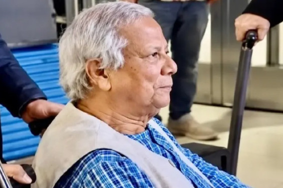 নিউইয়র্কে প্রবাসীদের তোপের মুখে ড. ইউনূস