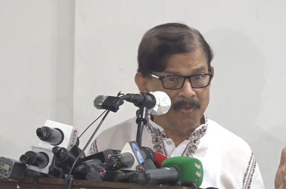 টিসিবির ৪৩ লাখ পরিবার কার্ড বাতিল, অসন্তোষ মান্নার