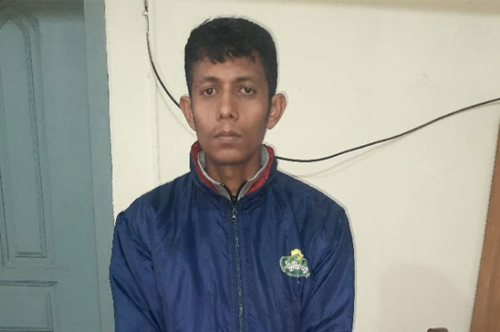 খাগড়াছড়িতে পুলিশের অভিযানে ছিনতাইকারী আটক
